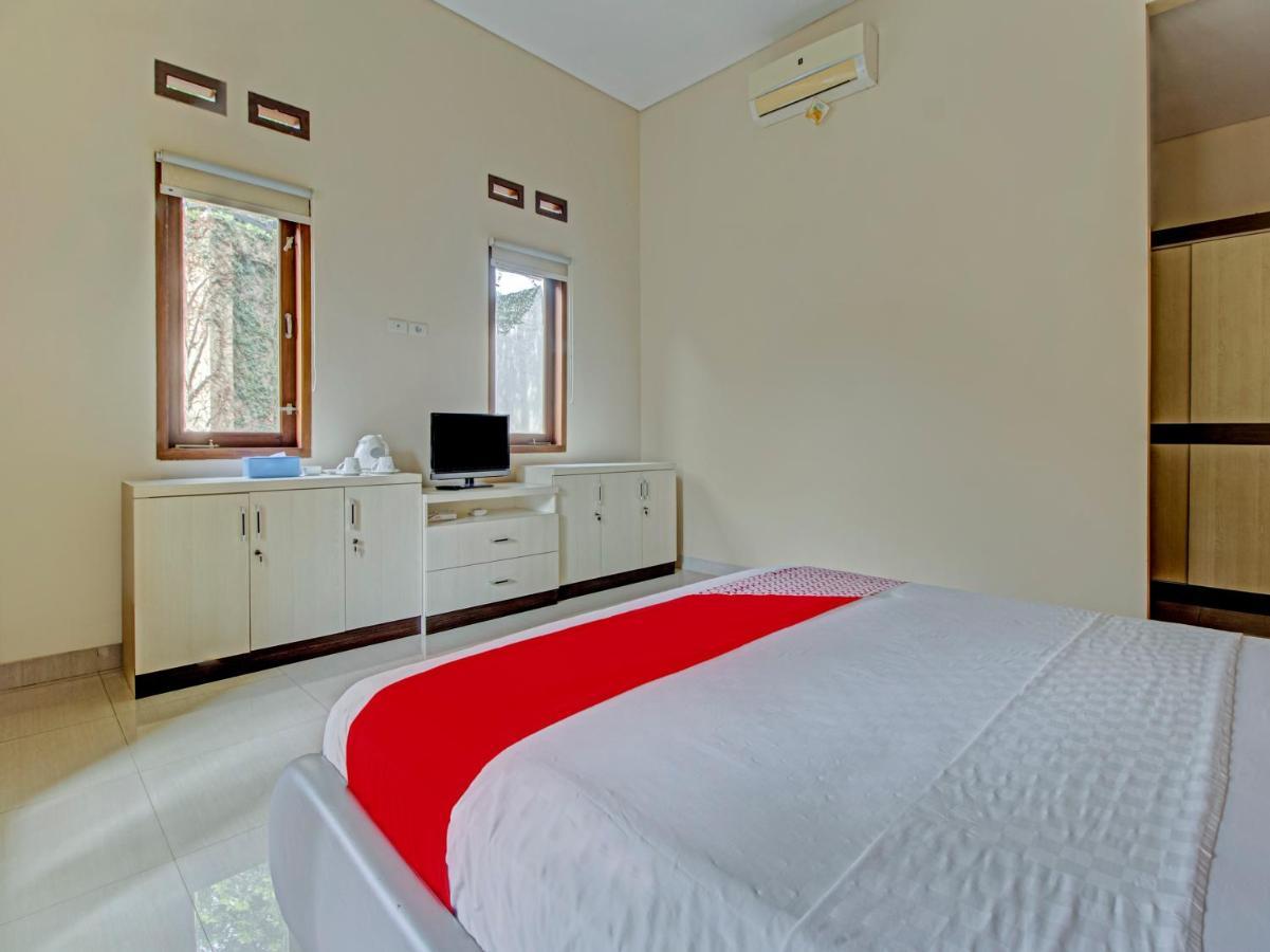 Oyo 89997 Hotel Bumi Kedaton Waterpark Bandar Lampung Kültér fotó