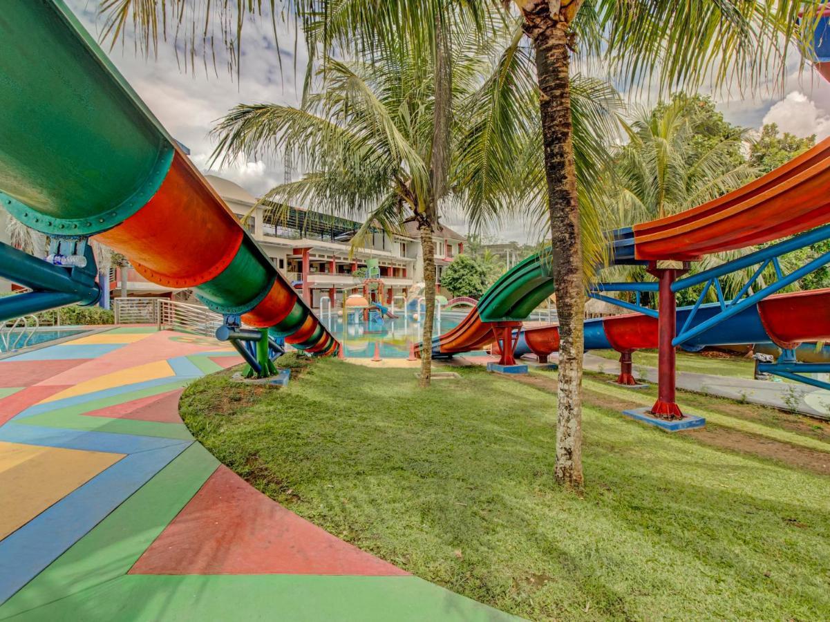 Oyo 89997 Hotel Bumi Kedaton Waterpark Bandar Lampung Kültér fotó