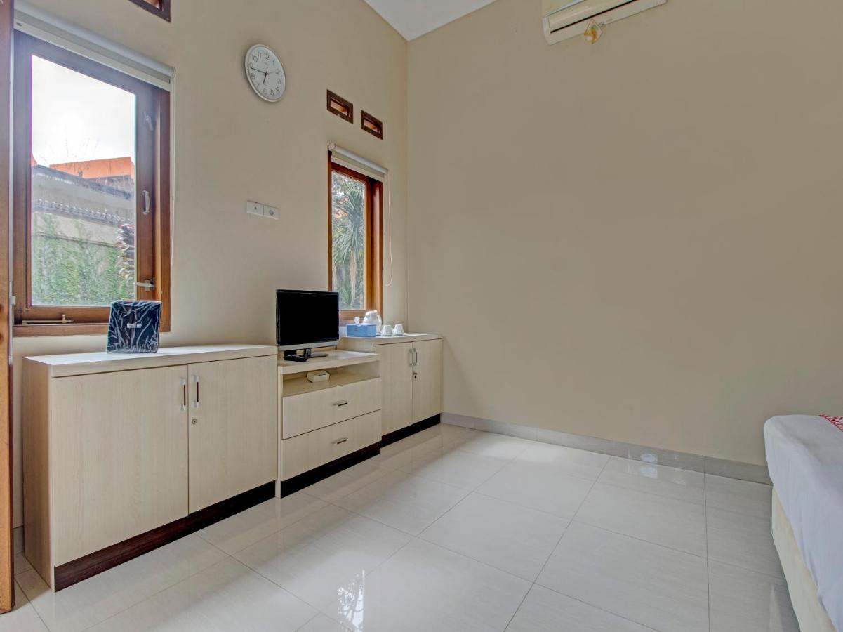 Oyo 89997 Hotel Bumi Kedaton Waterpark Bandar Lampung Kültér fotó